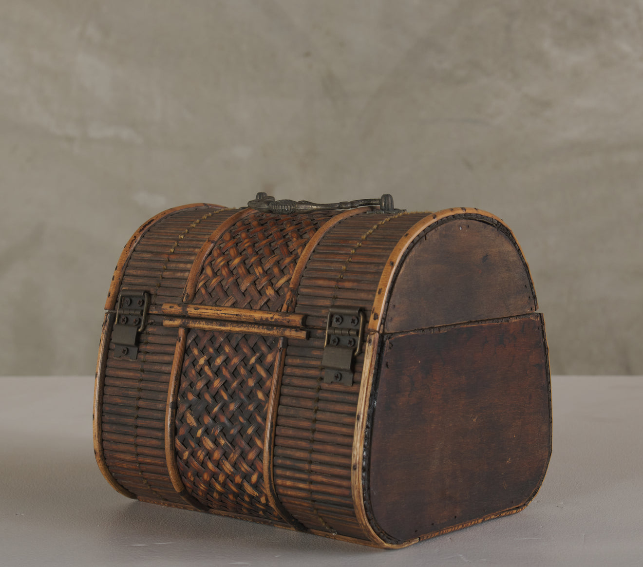 JAPANESE BAMBOO CARRYING BOX, c 1905