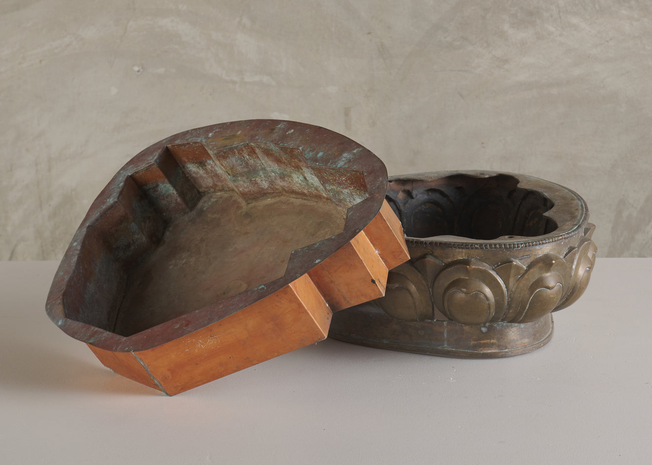 JAPANESE BRONZE LOTUS PLANTER, 19TH C