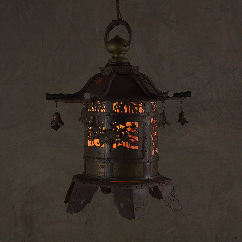 JAPANESETEMPLELANTERNON_800x.