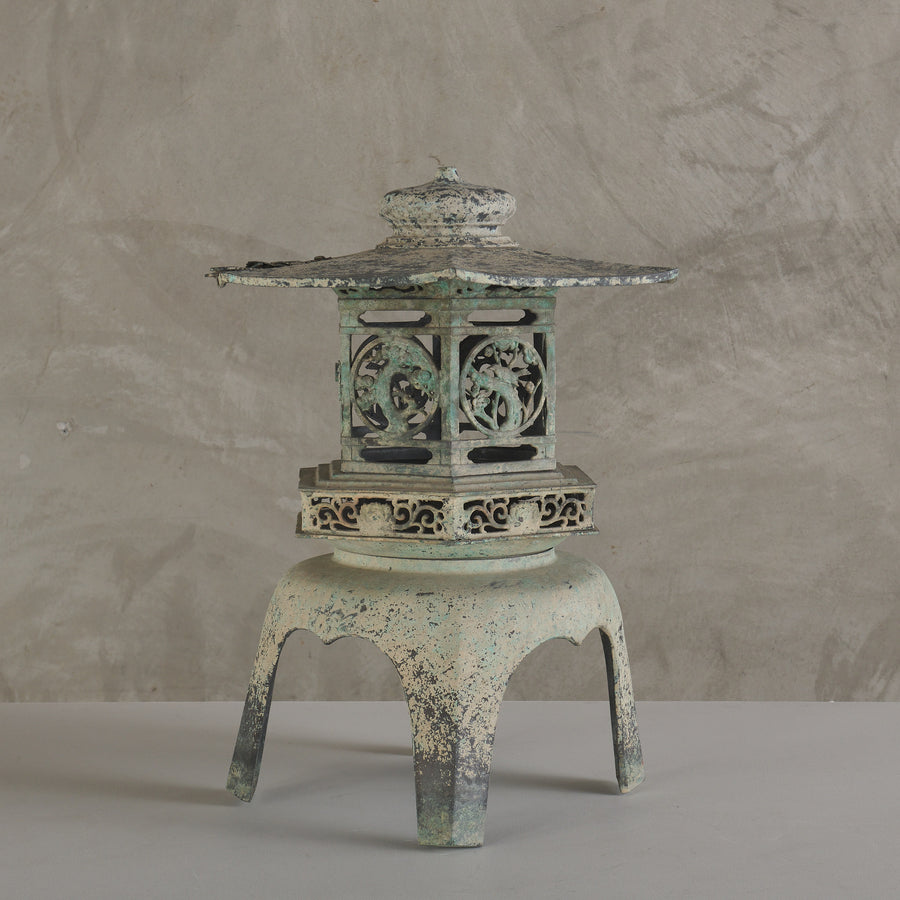 JAPANESE TORO GARDEN PAGODA, EARLY 20TH CENTURY