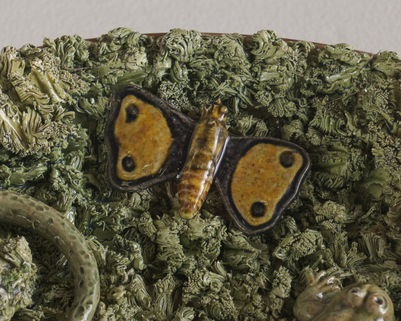 MAJOLICA PLATE, PORTUGAL, C1880