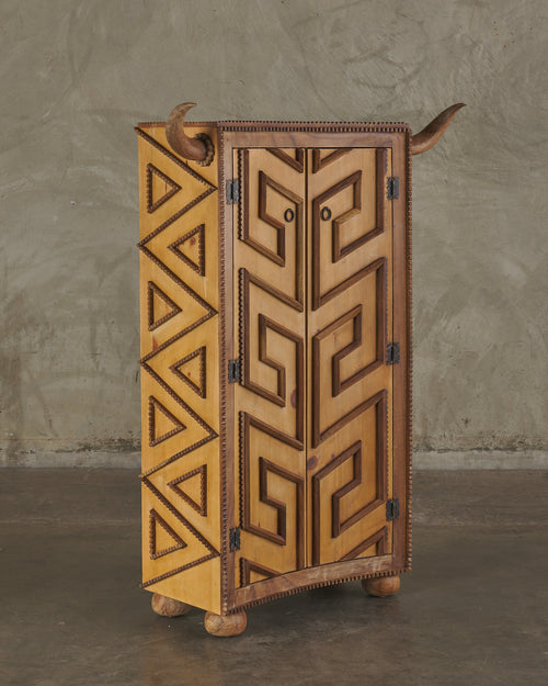 JUJUY TRASTERO CABINET BY MIKE DIAZ