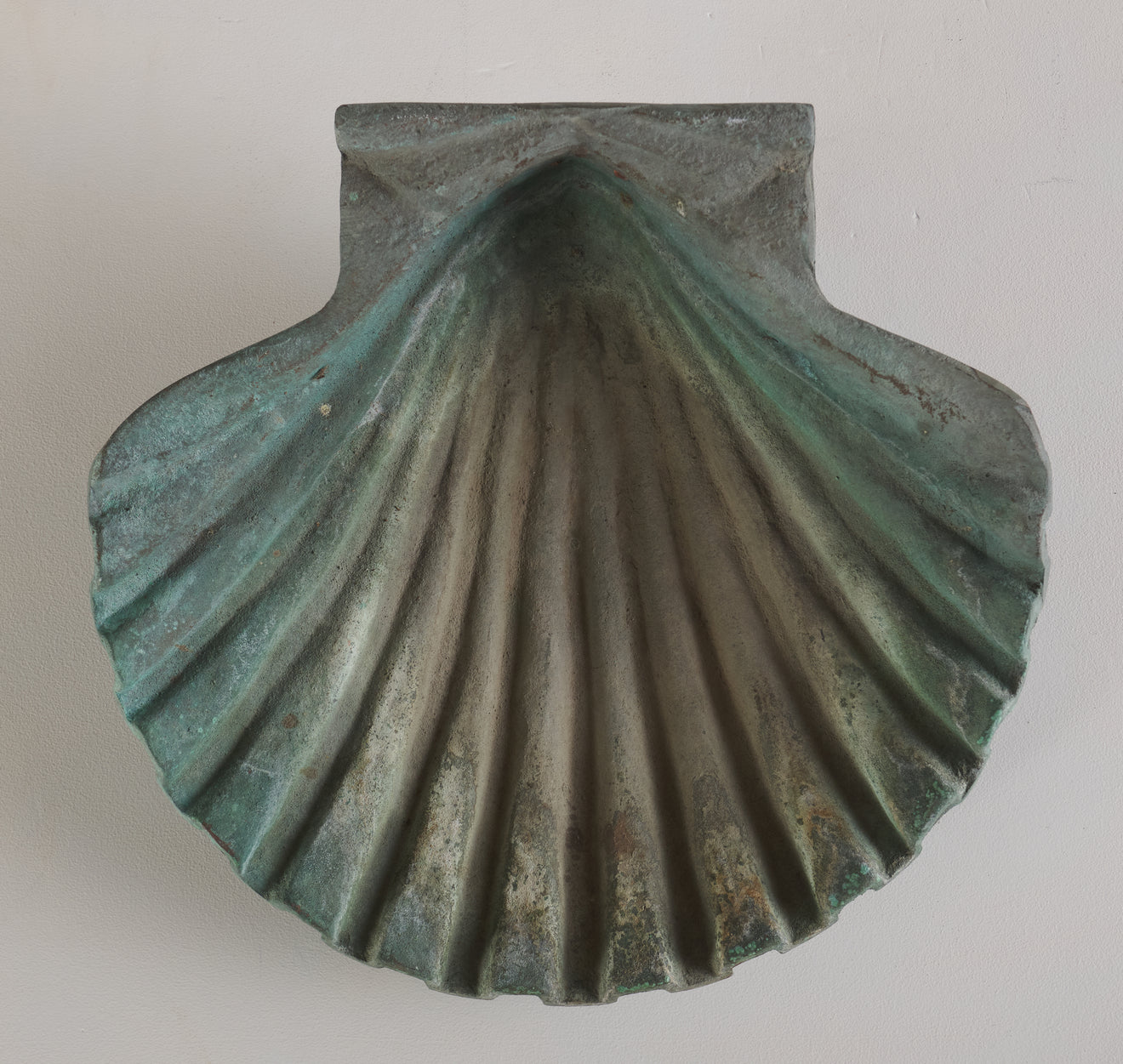PAIR OF LARGE BRONZE SCALLOP SHELLS, 20TH C