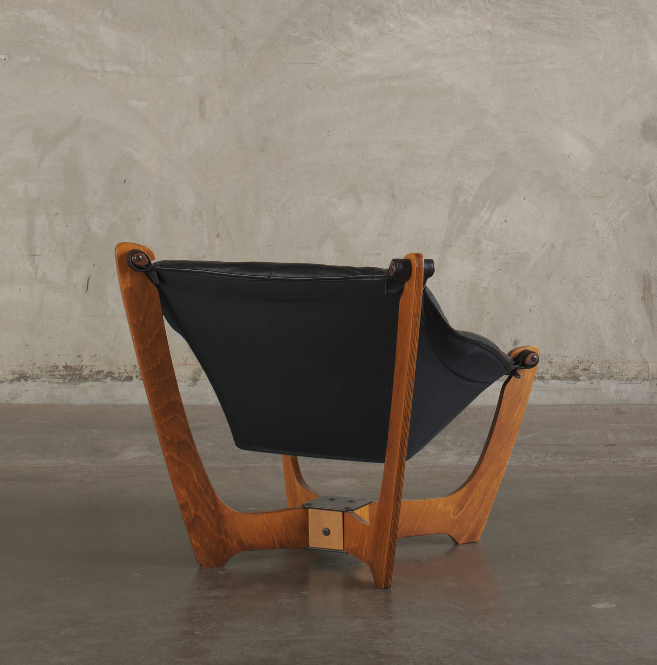 LUNA LOUNGE CHAIR DESIGNED BY ODD KNUTSEN FOR HJELLEGJERDE MOBLER