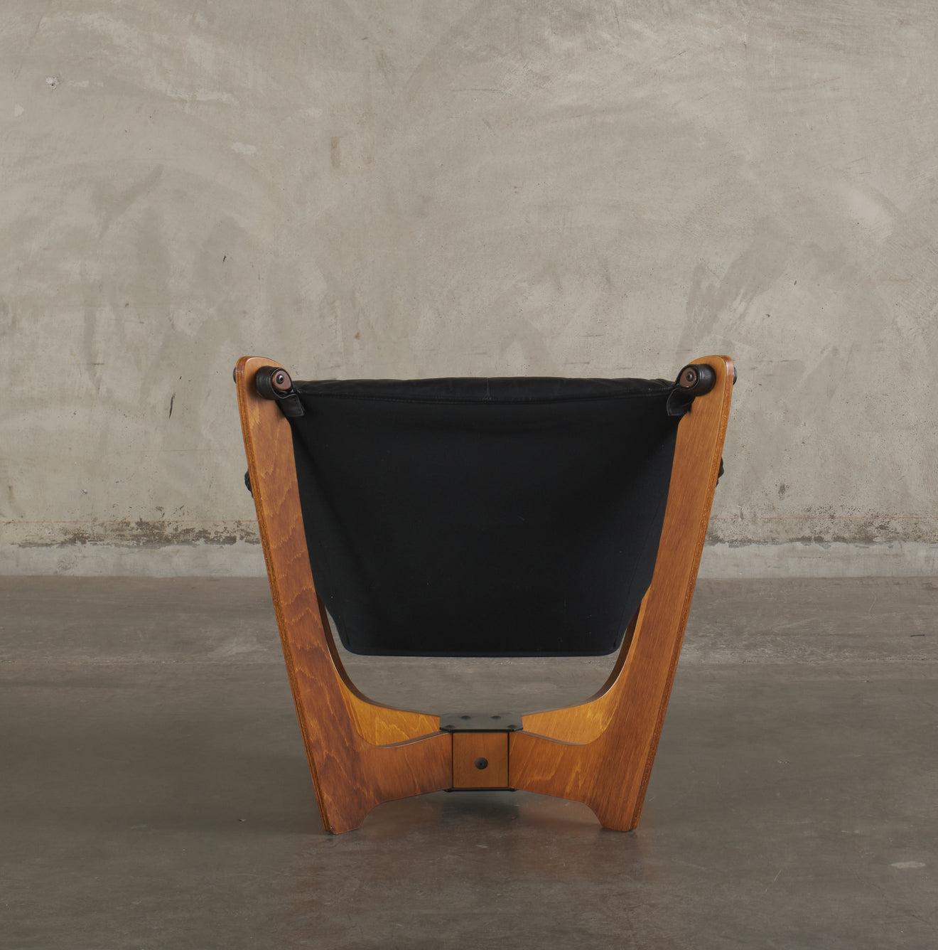 LUNA LOUNGE CHAIR DESIGNED BY ODD KNUTSEN FOR HJELLEGJERDE MOBLER