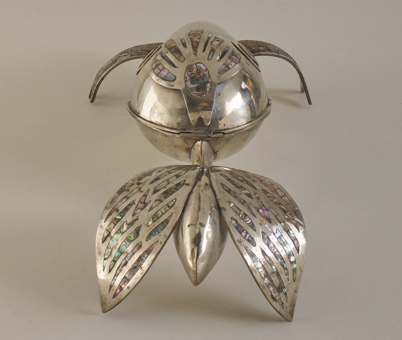 METAL MOTHER OF PERAL PELICAN AND FISH SERVING TRAY, 1950