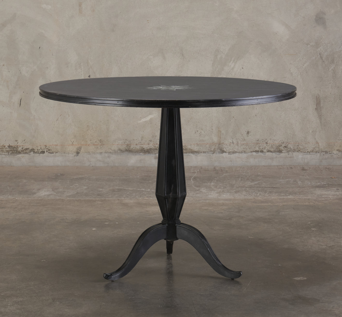 MITO BLOCK CENTER TABLE WITH MIRROR STAR CENTER