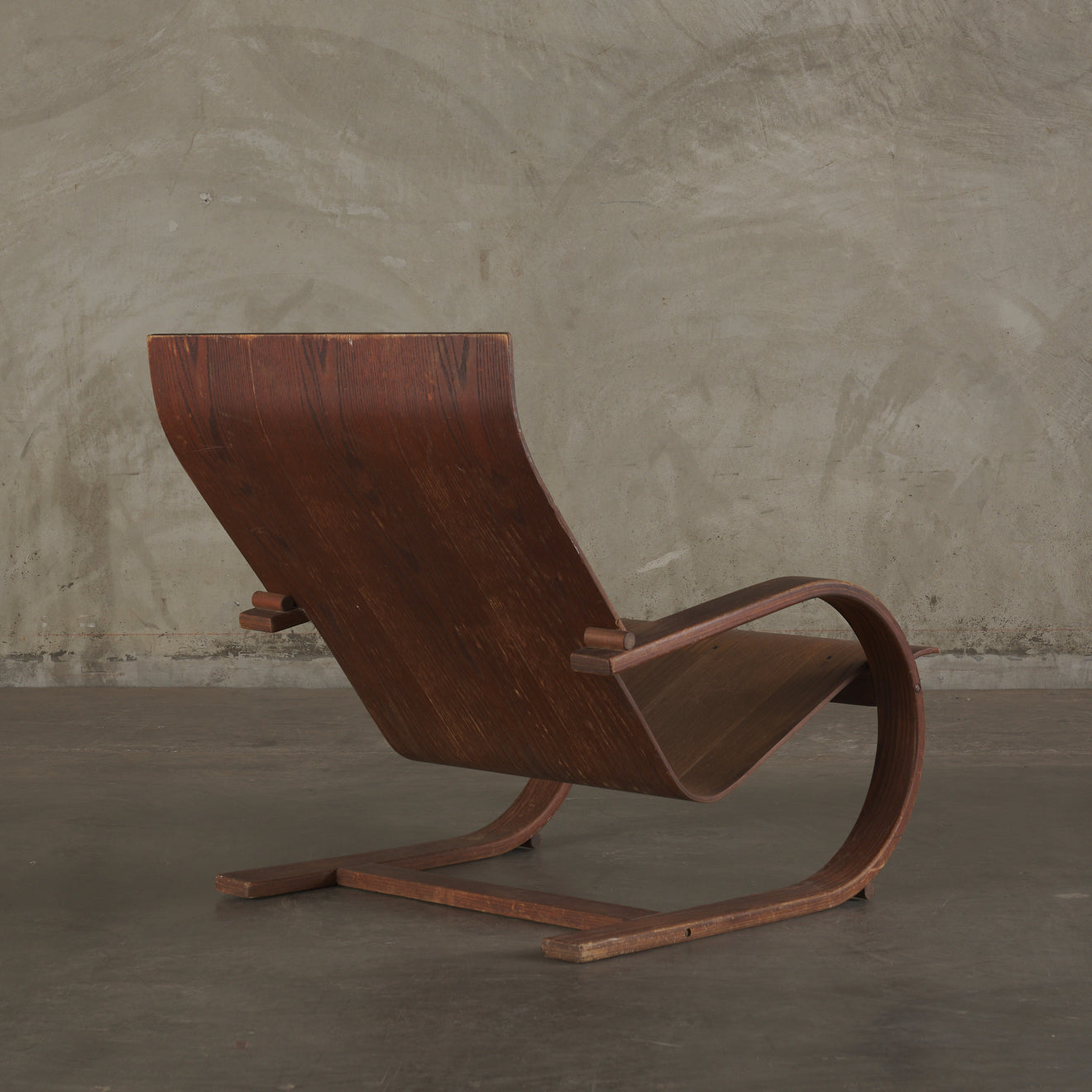 MODERNE BENT PLYWOOD LOUNGE CHAIR