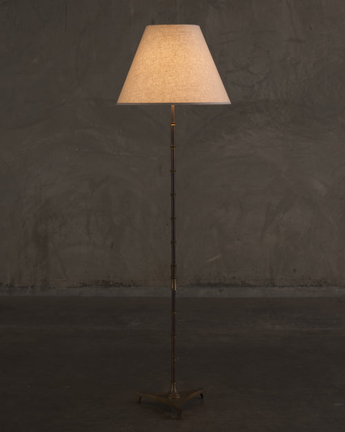 MODERNE BRASS FLOOR LAMP, 20TH C