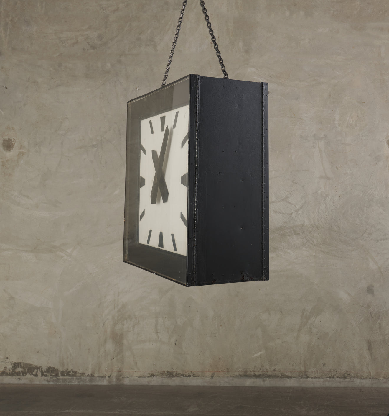 MONUMENTAL TRAIN STATION CLOCK, ESTATE OF DIANE KEETON