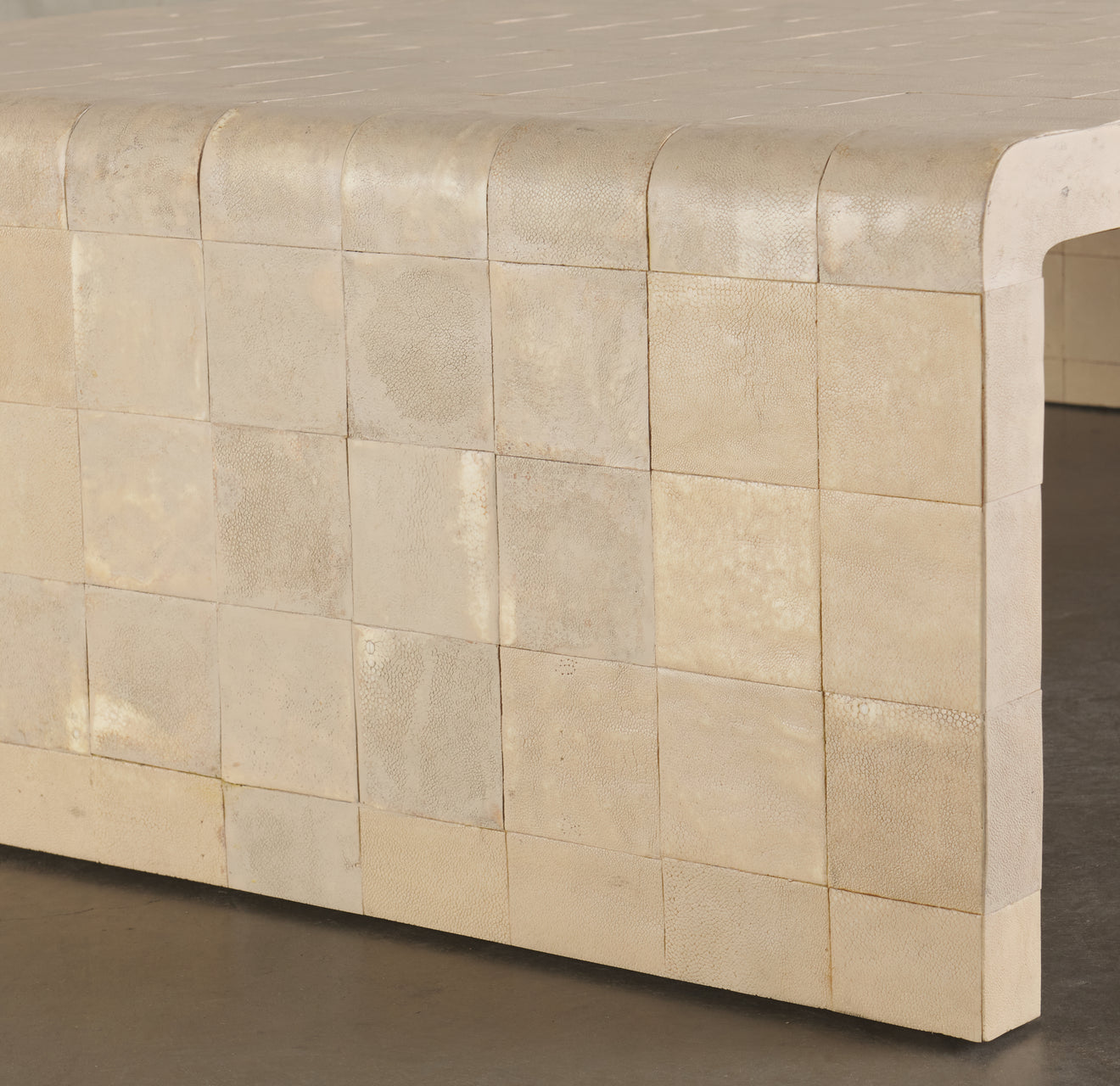 MONUMENTAL WALDO FERNANDEZ CUSTOM COFFEE TABLE, USA, 20TH C