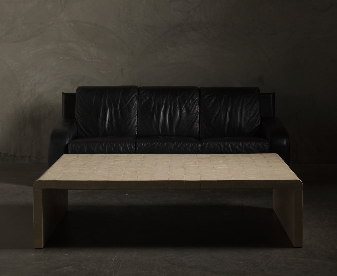 MONUMENTAL WALDO FERNANDEZ CUSTOM COFFEE TABLE, USA, 20TH C
