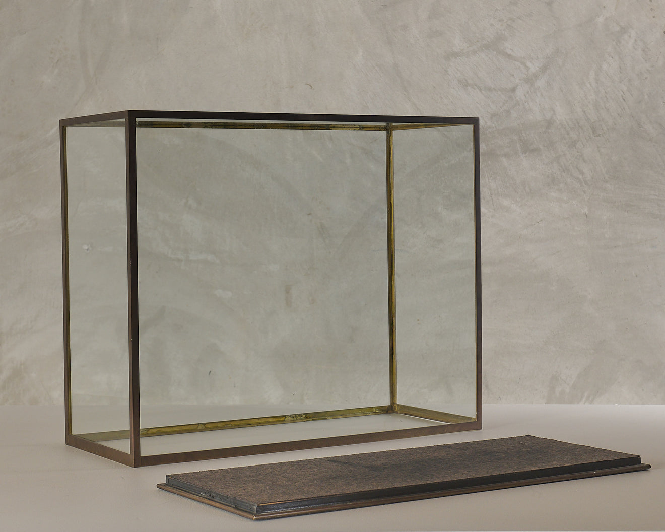 TABLE TOP VITRINE, 20TH C