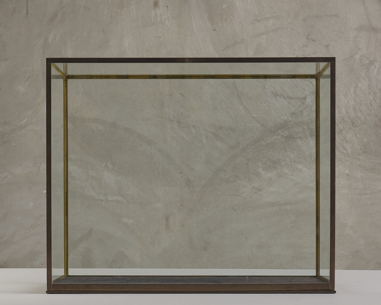 TABLE TOP VITRINE, 20TH C
