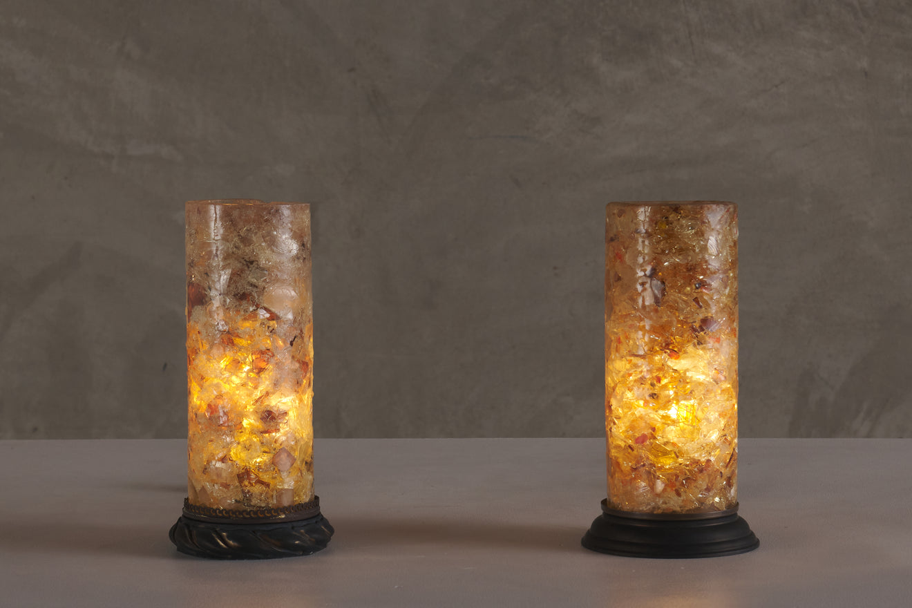 PAIR OF AMBER FRACTAL RESIN TABLE LAMPS, MID 20TH C