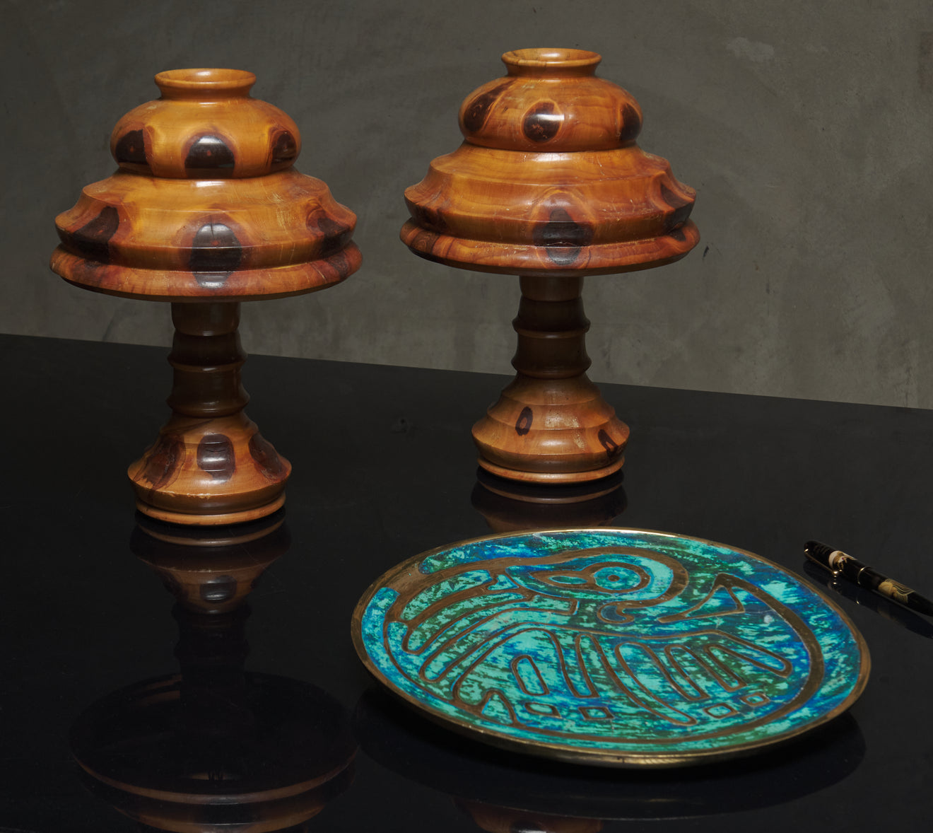 PAIR OF BRAZILIAN BUTTERFLY WOOD TABLE LAMPS, 20TH C