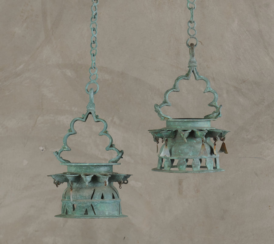 PAIR OF INDIAN BRONZE OIL LAMPS, c1900