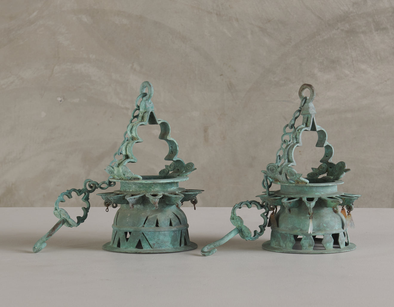 PAIR OF INDIAN BRONZE OIL LAMPS, c1900