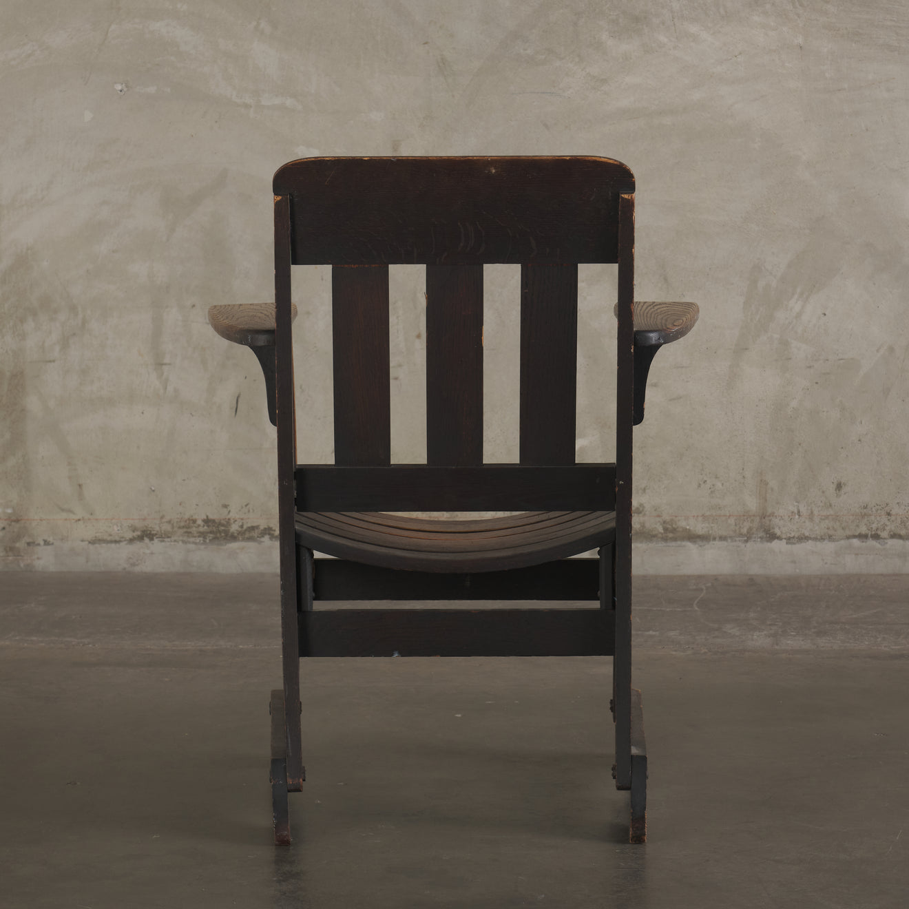 PAIR OF OAK PADDLE ARM CHAIRS, C1900