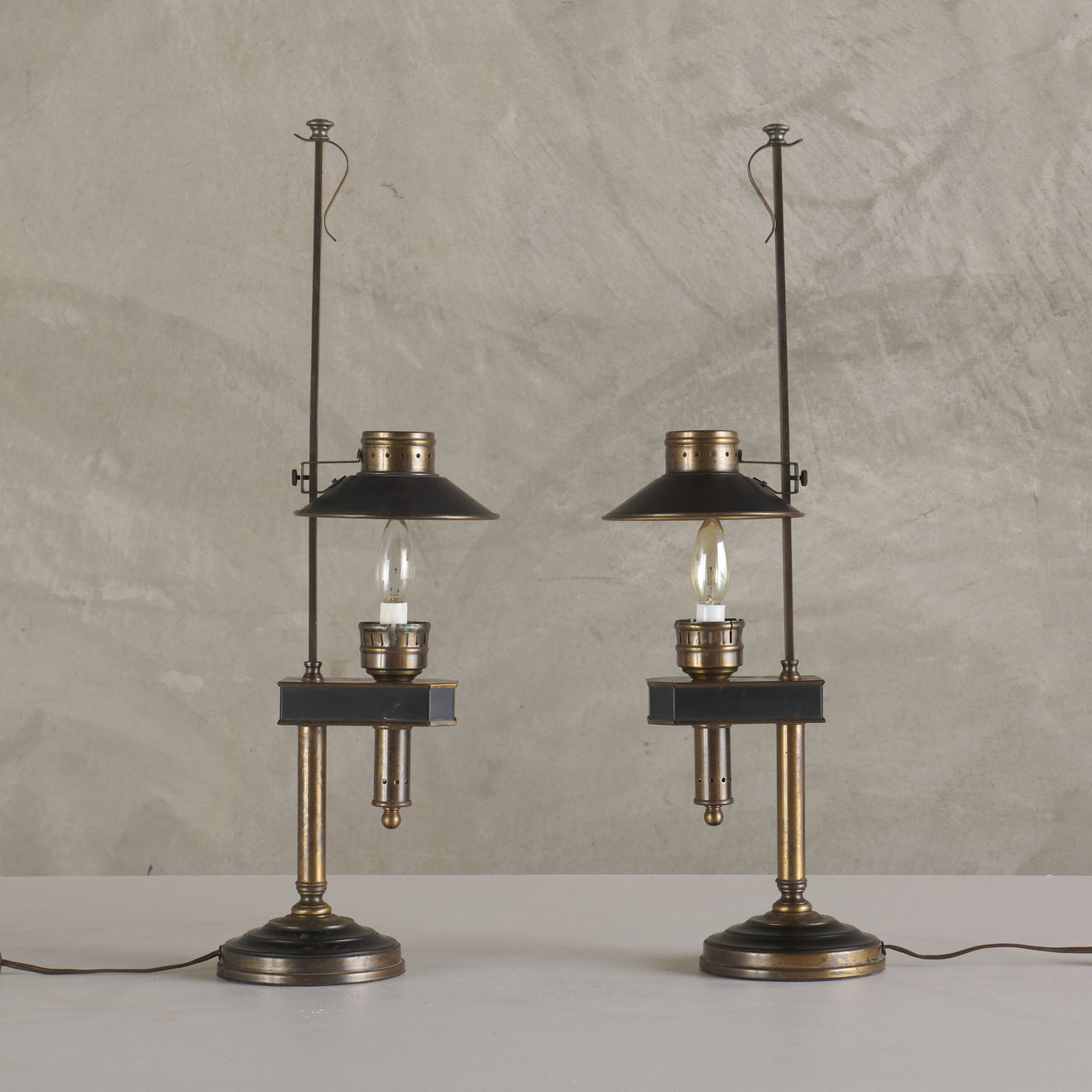 PAIR OF TOLE ADJUSTABLE TABLE LAMPS