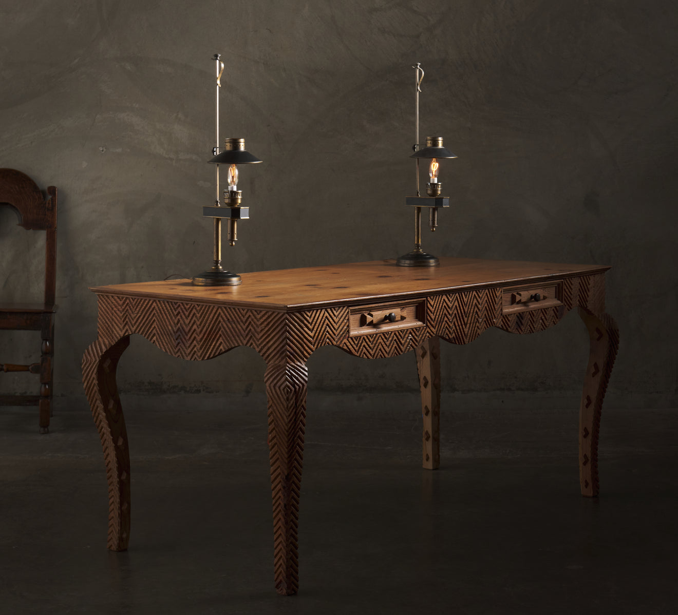PAIR OF TOLE ADJUSTABLE TABLE LAMPS