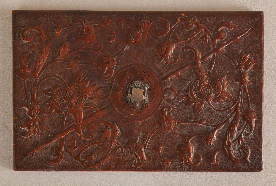 PAPAL EMBOSSED LEATHER DOCUMENT HOLDER WITH SILVER CREST