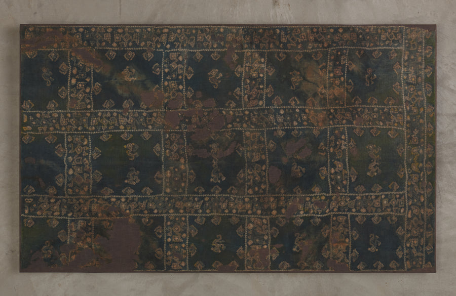 PERUVIAN TEXTILE WITH MONKEY MOTIF, CHANCAY CULTURE 900-1100AD