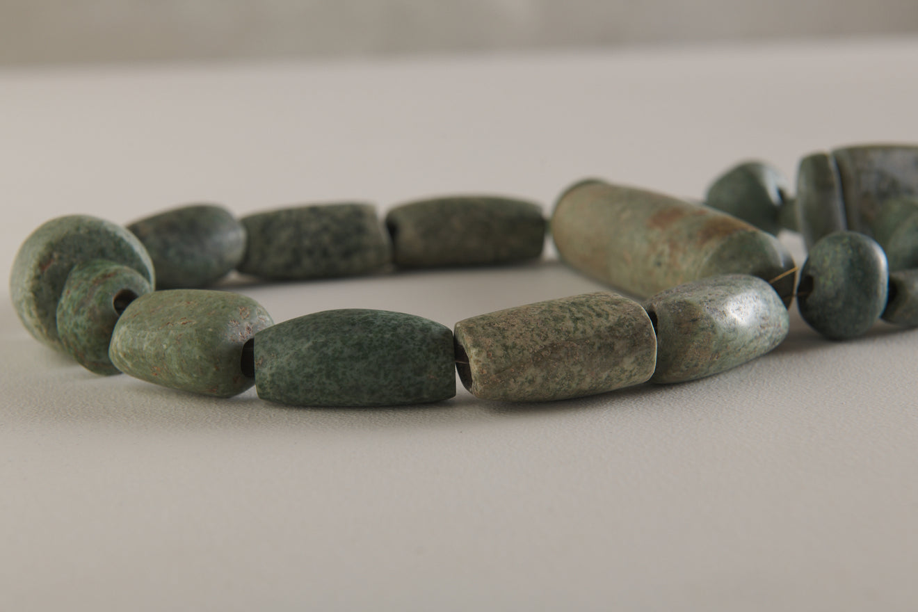 ANCIENT GREENSTONE BEADED NECKLACE, MEZCALA CULTURE, C 600-100 BCE