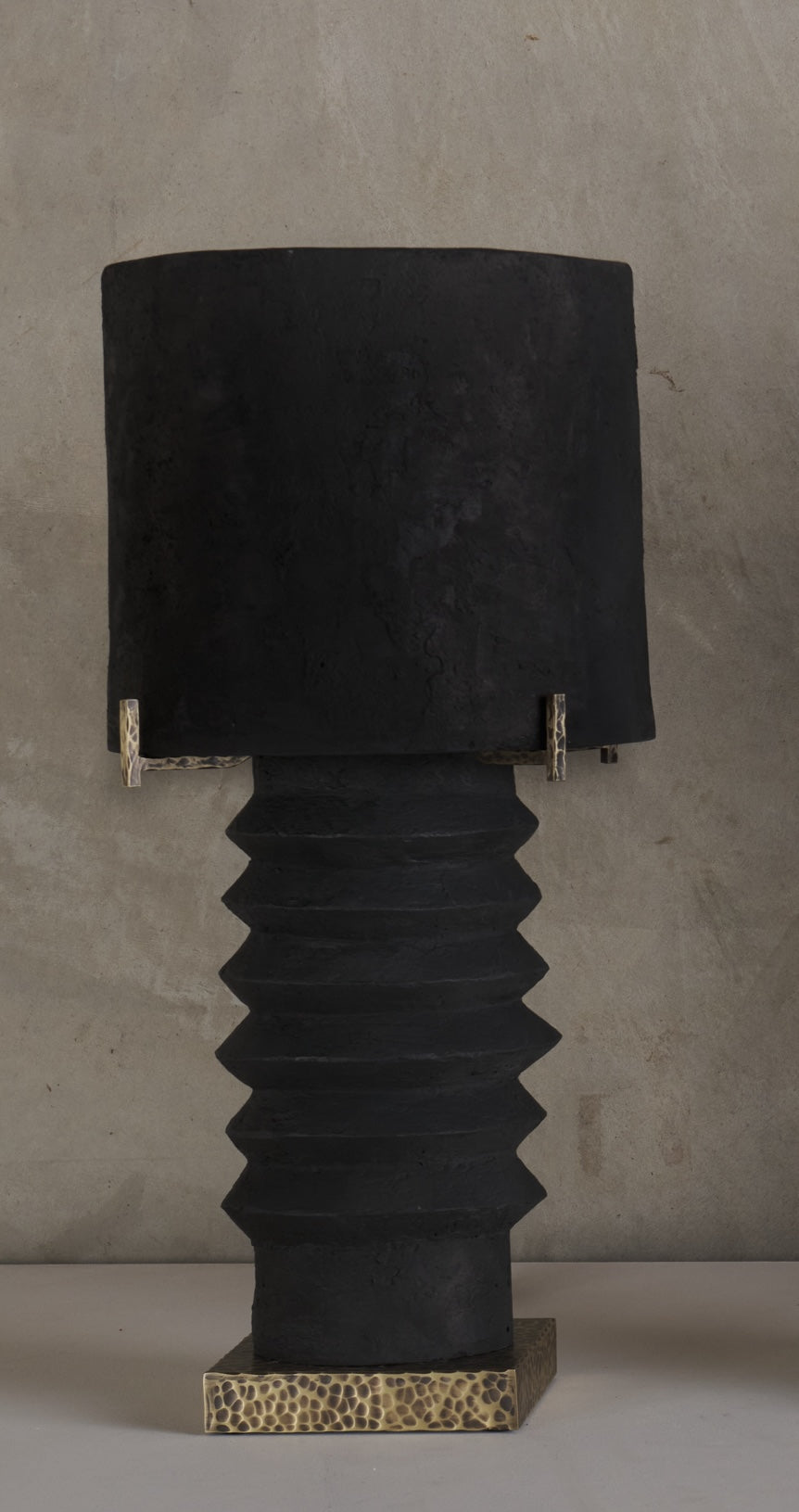 BCW BLACK PRIMAL TABLE LAMP