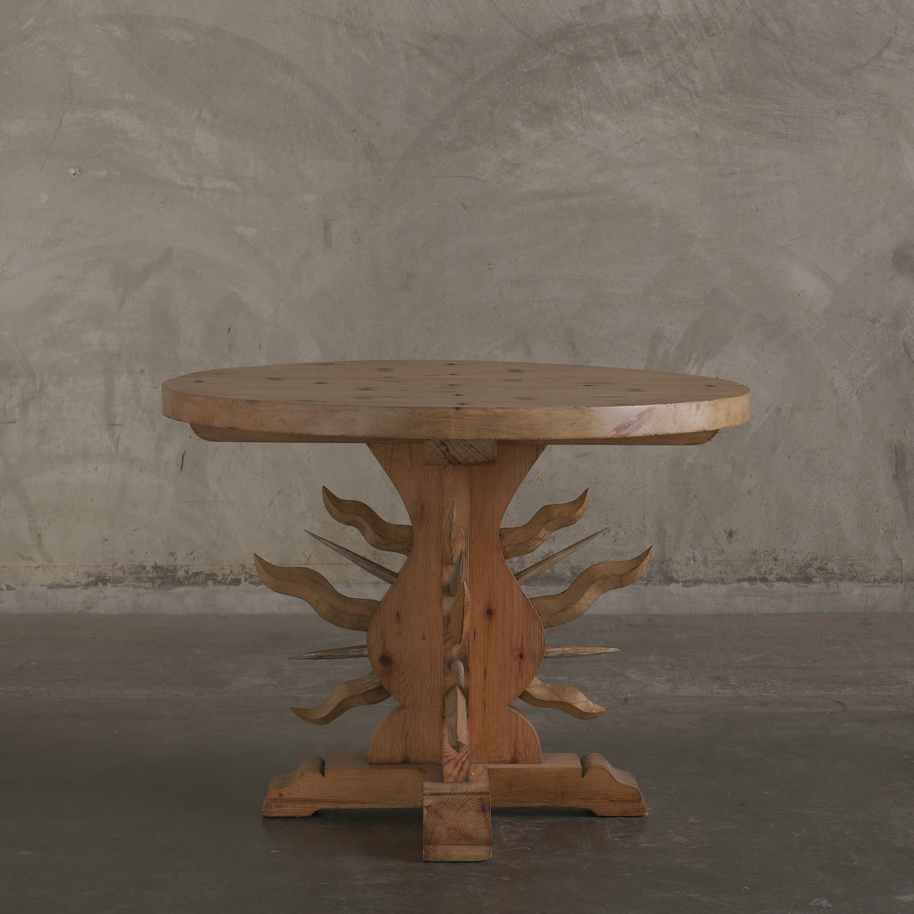 ROUND NURIO TABLE BY MIKE DIAZ