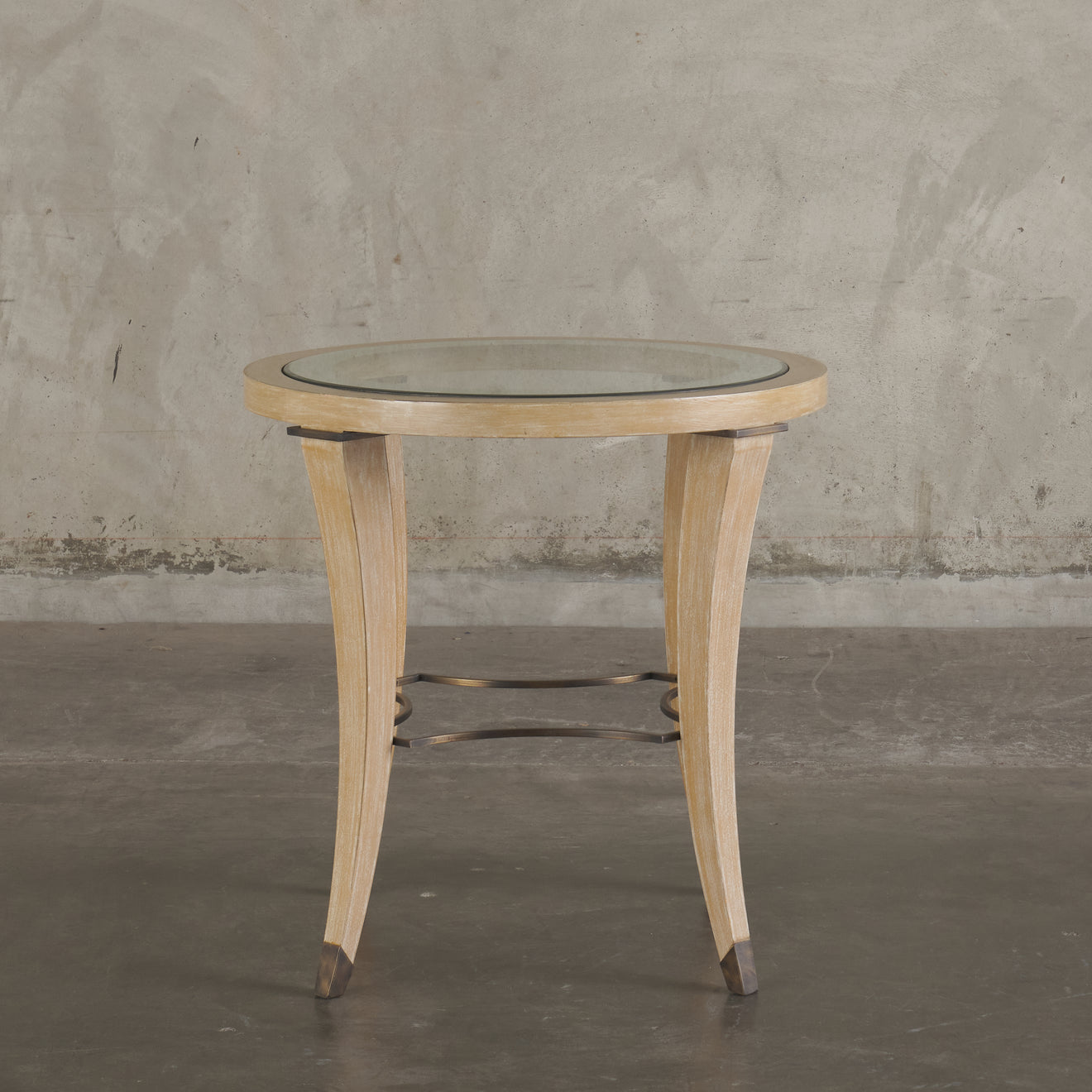 VINTAGE SANDRA SIDE TABLE