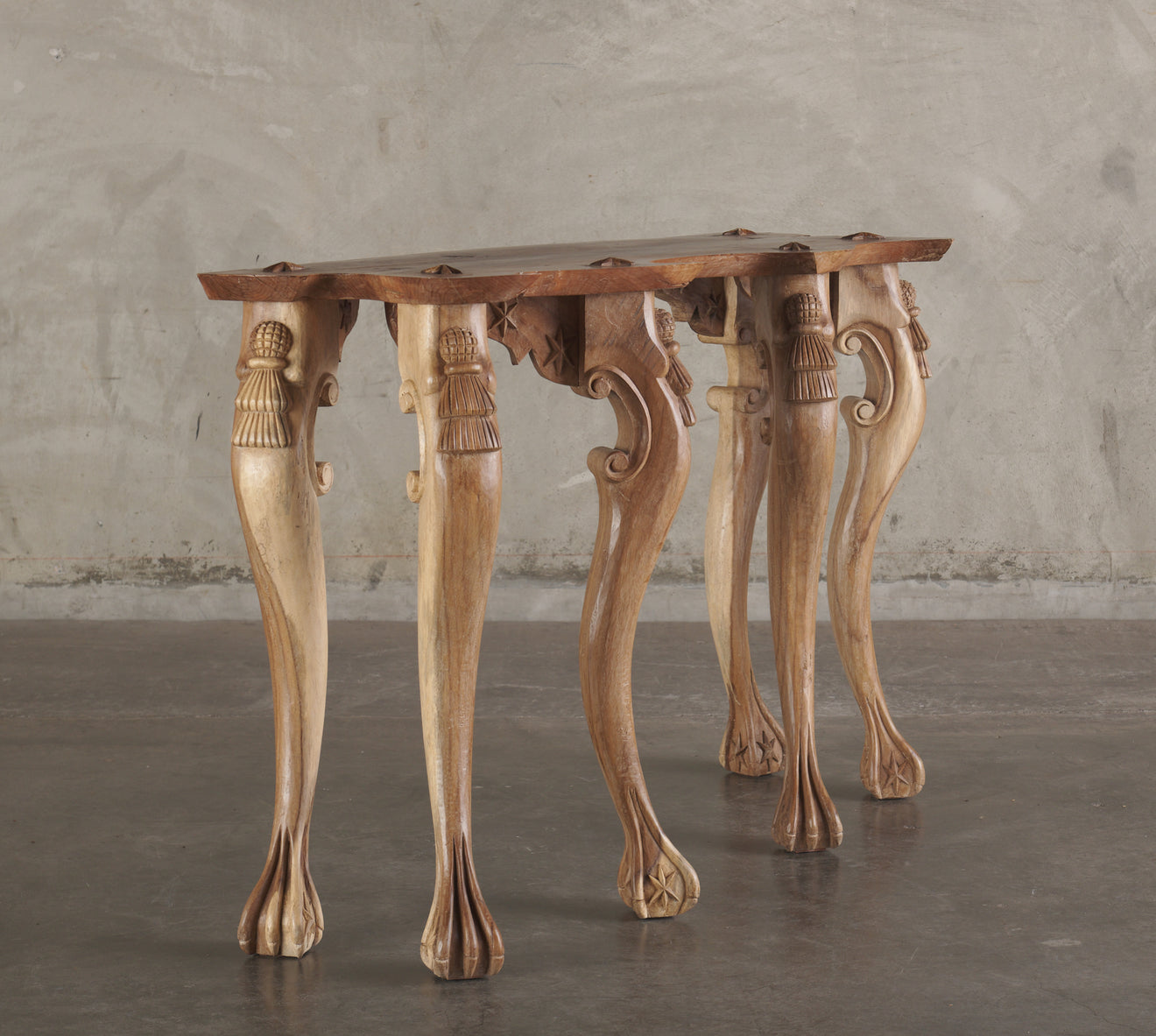 SANTAREM CONSOLE BY MIKE DIAZ