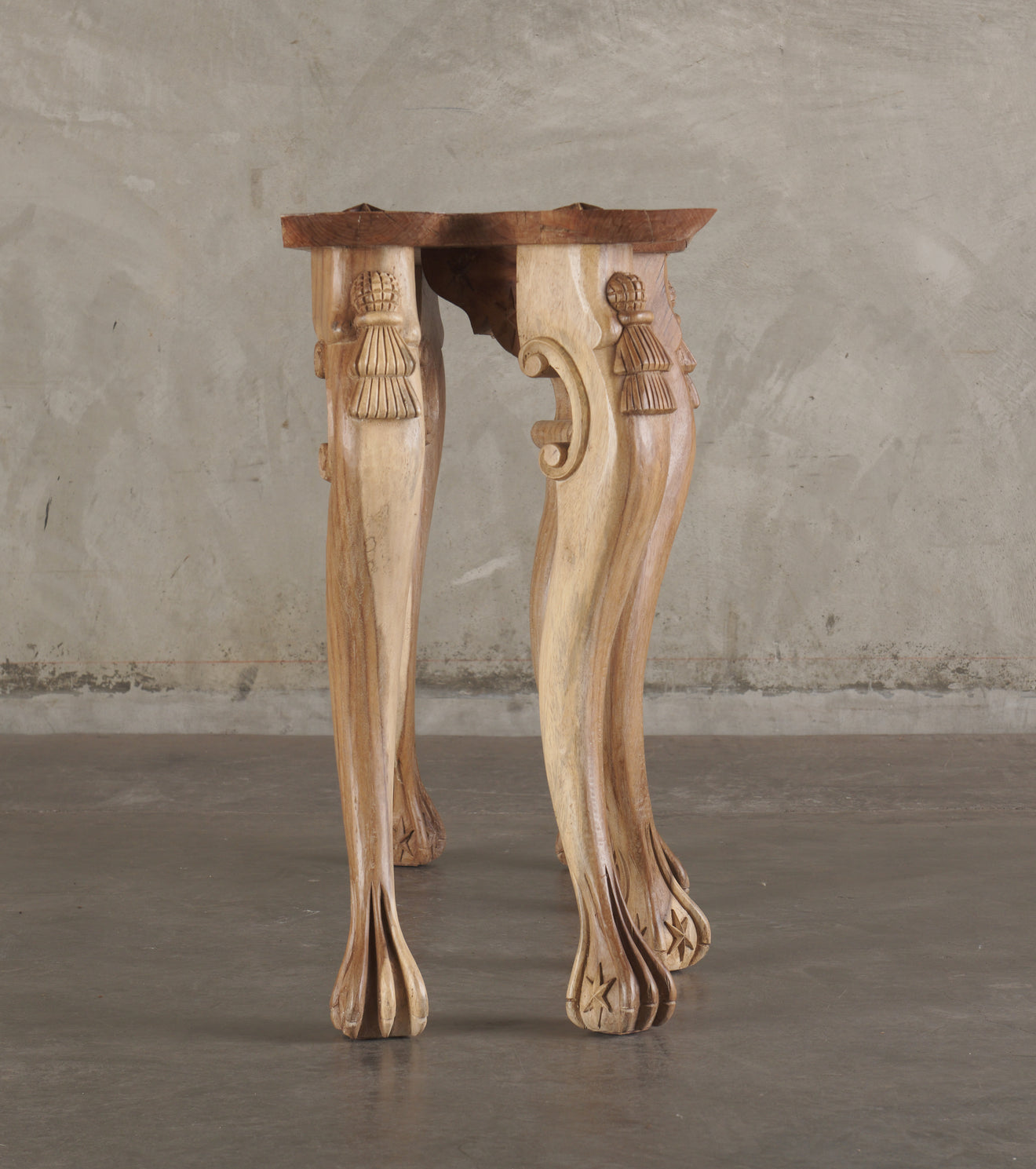 SANTAREM CONSOLE BY MIKE DIAZ