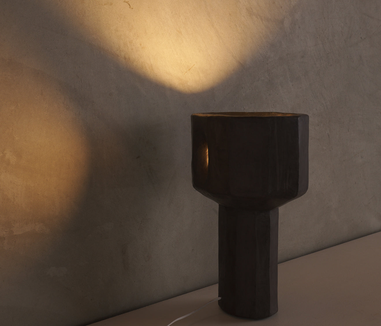 SANTISIMO CYCLOPS TABLE LAMP