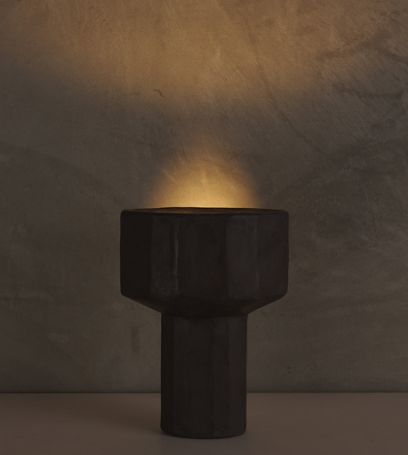 SANTISIMO CYCLOPS TABLE LAMP