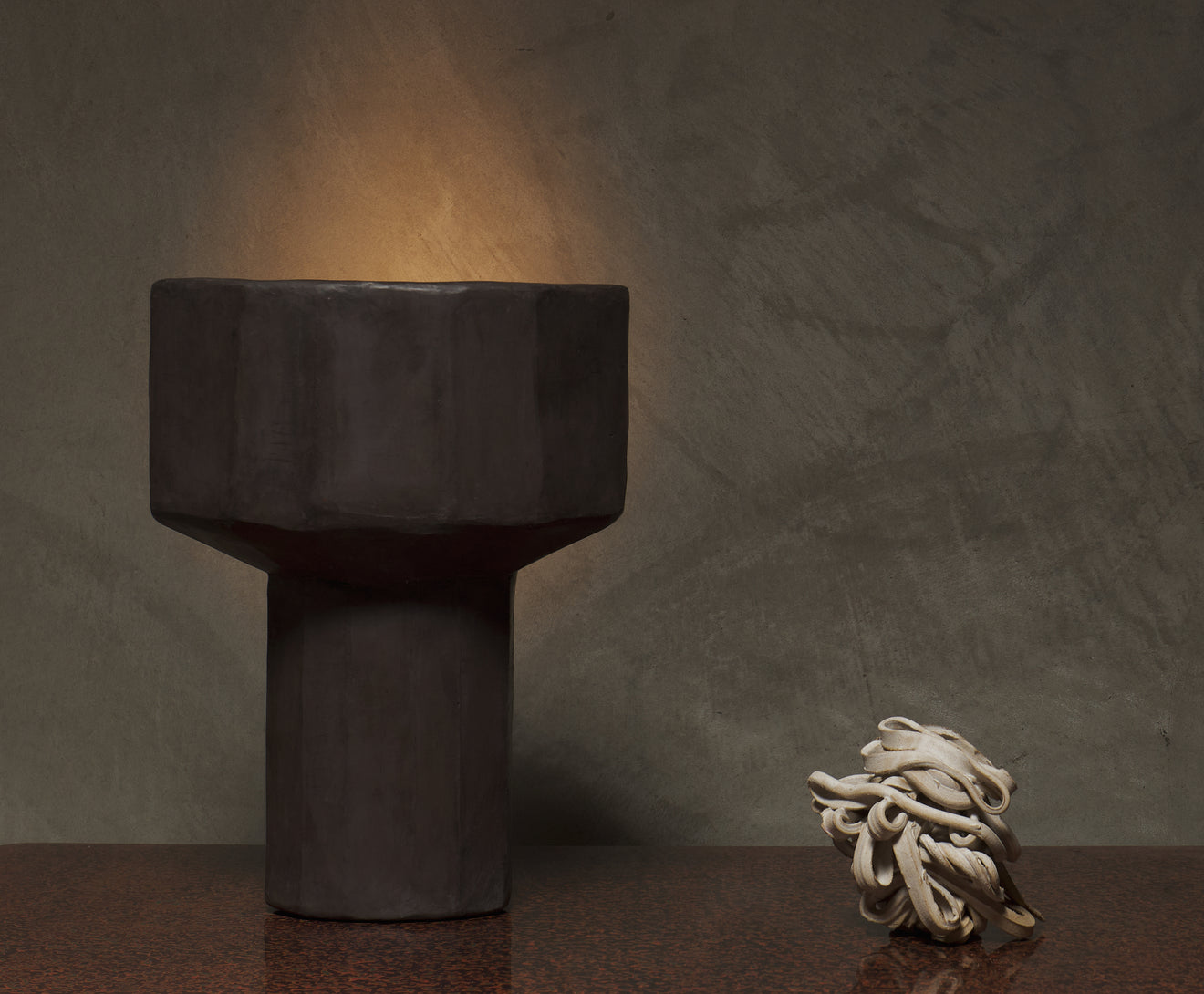 SANTISIMO CYCLOPS TABLE LAMP