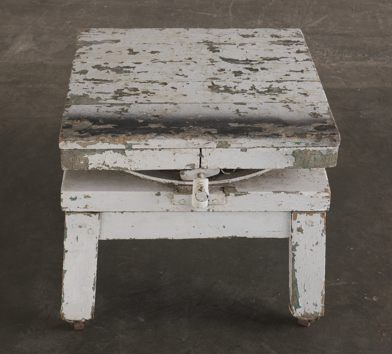 SCULPTING STAND, 20TH C