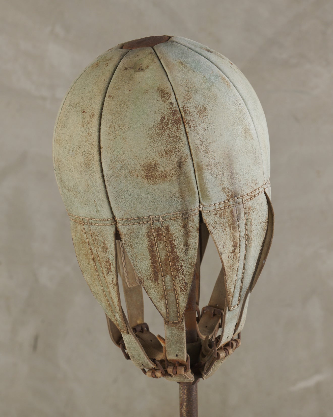 STANDING PUNCHING BAG, FRANCE, c1940