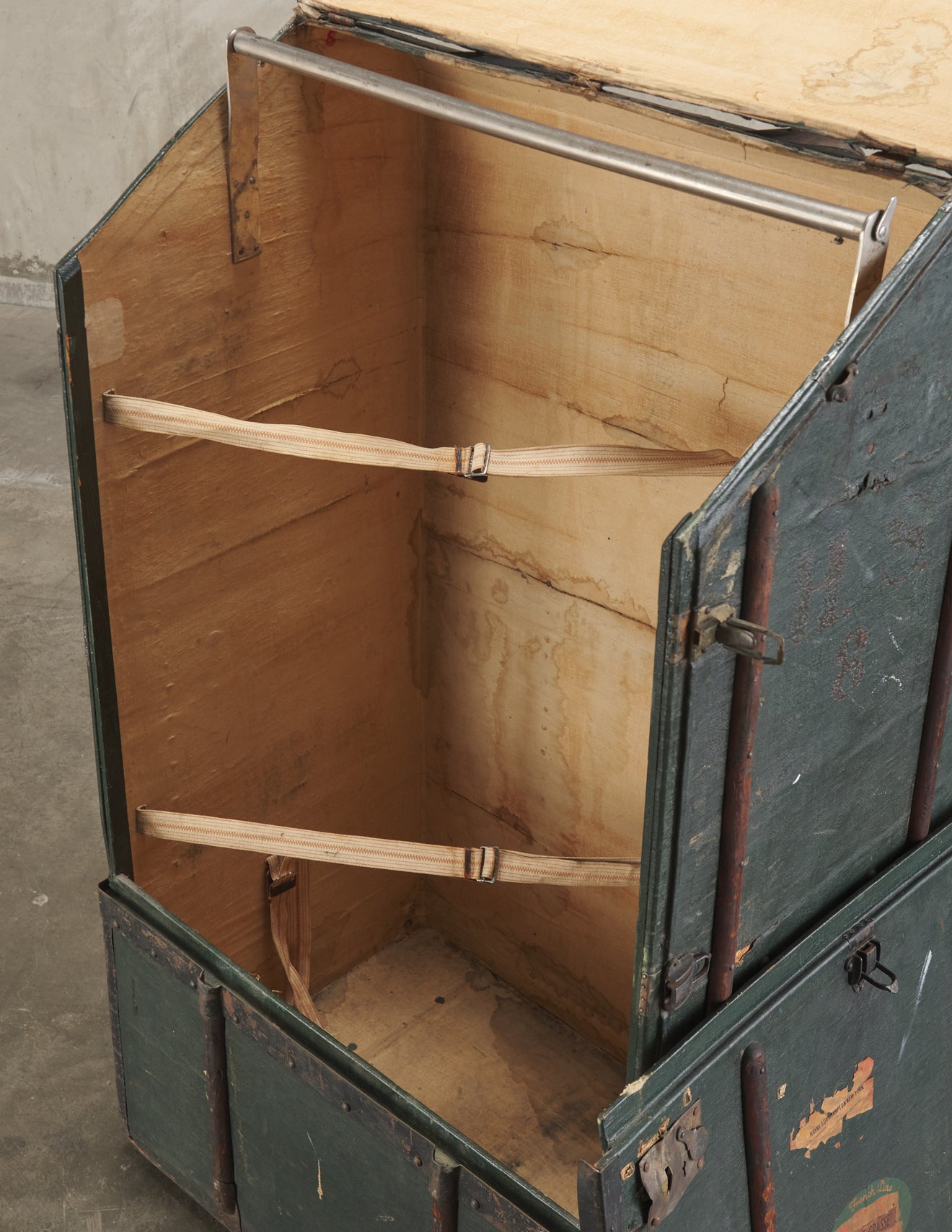 STEAMER WARDROBE TRUNK, C 1910