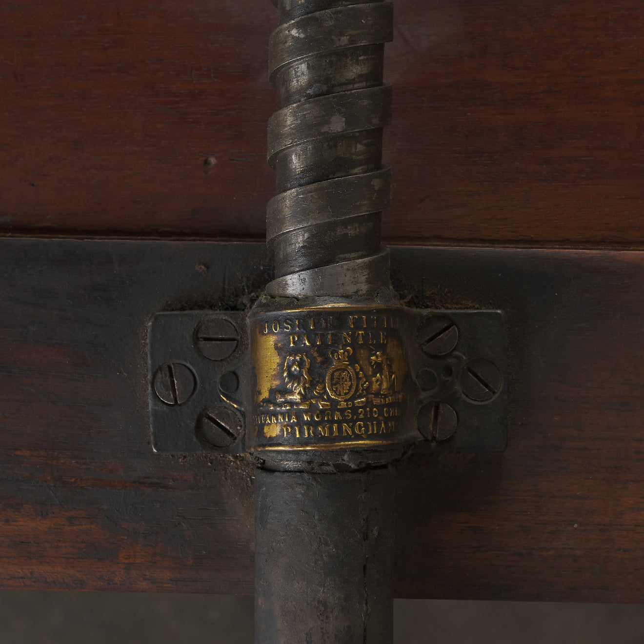 STEPHEN SONDHEIM'S VICTORIAN WALNUT EXTENSION DINING TABLE, CIRCA 1870