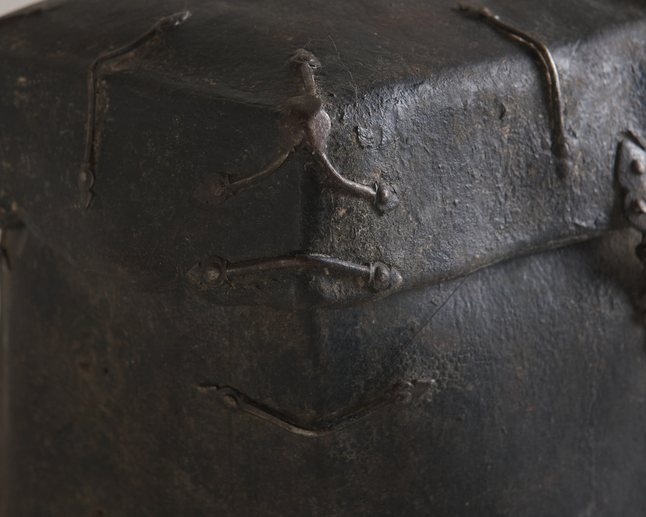 TIBETAN YAK LEATHER AND IRON SMALL BOX, 18th/19th CENTURY