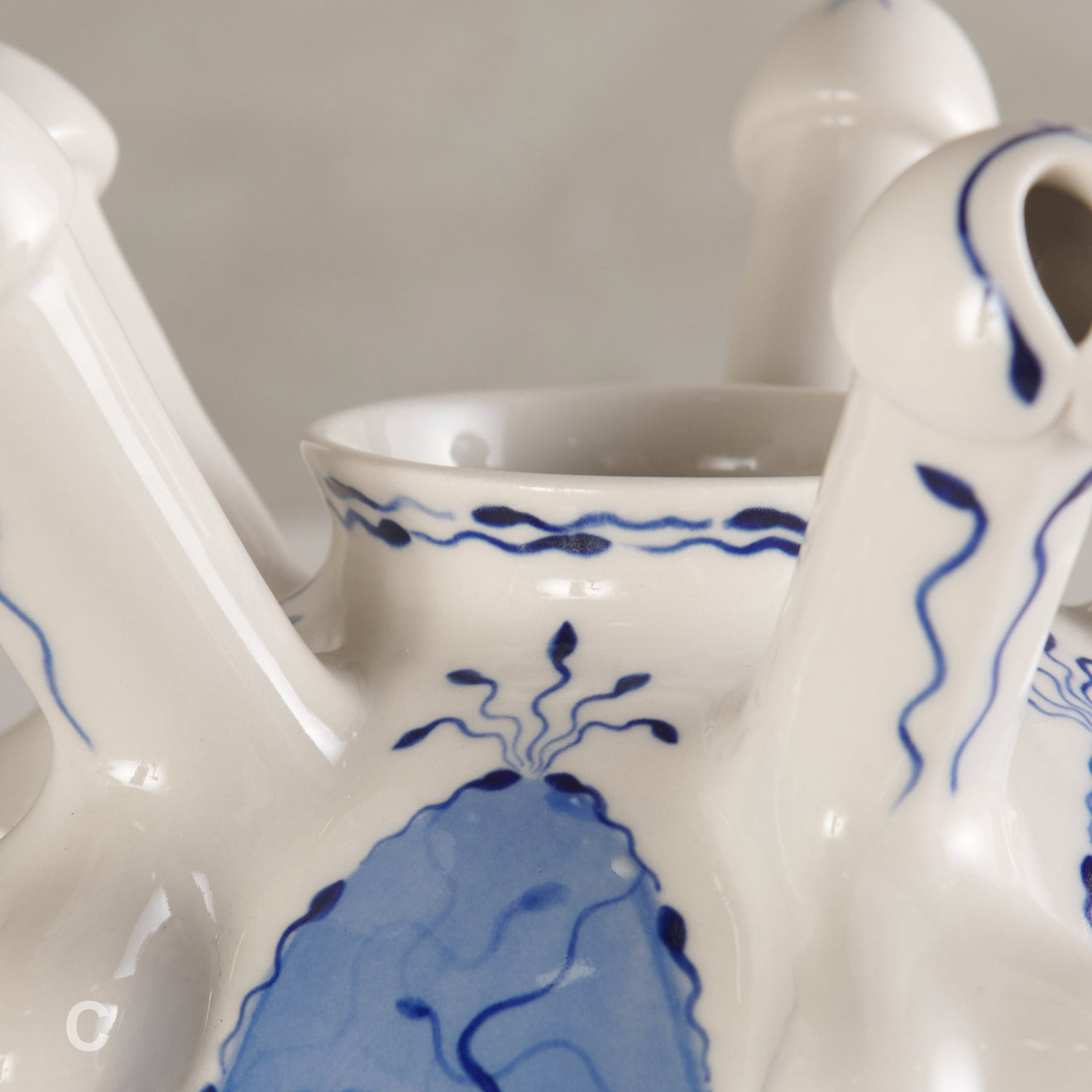 TULIPIERE VASE BY KEVIN QUALE