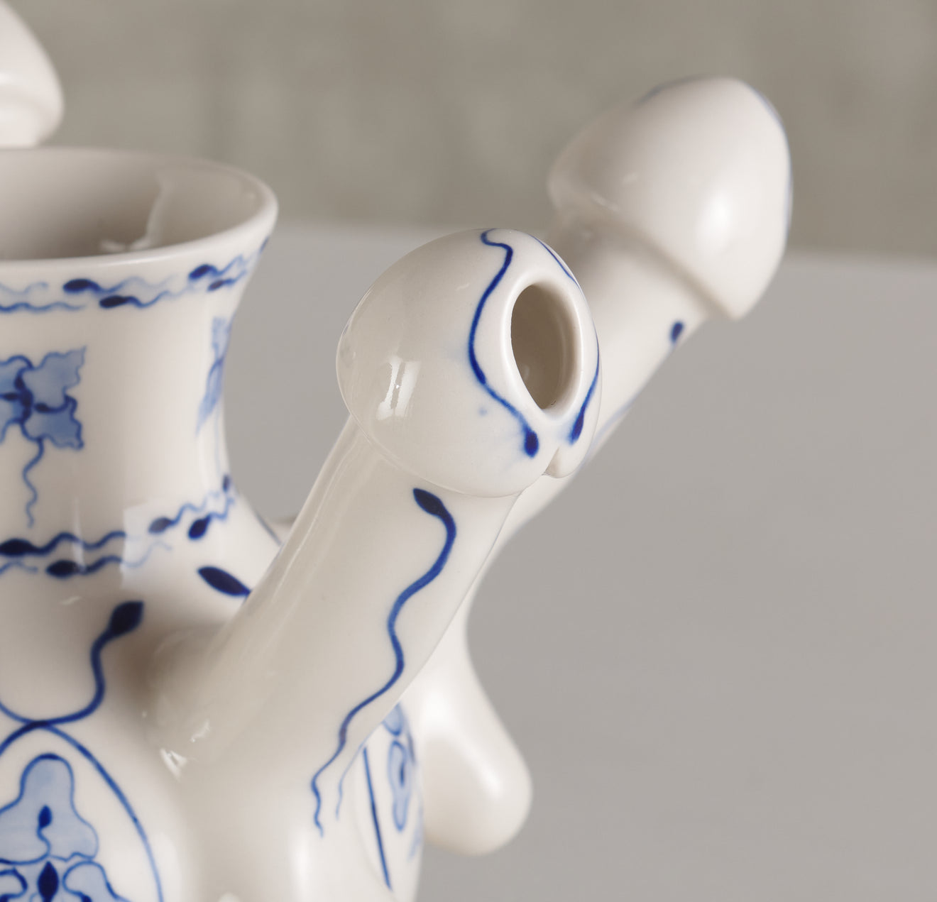 TULIPIERE VASE BY KEVIN QUALE