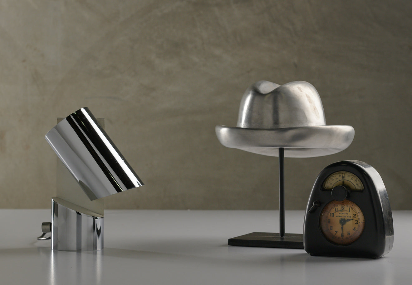 TWO ARREDOLUCE 'ALTALENA' TABLE LAMP(S)
