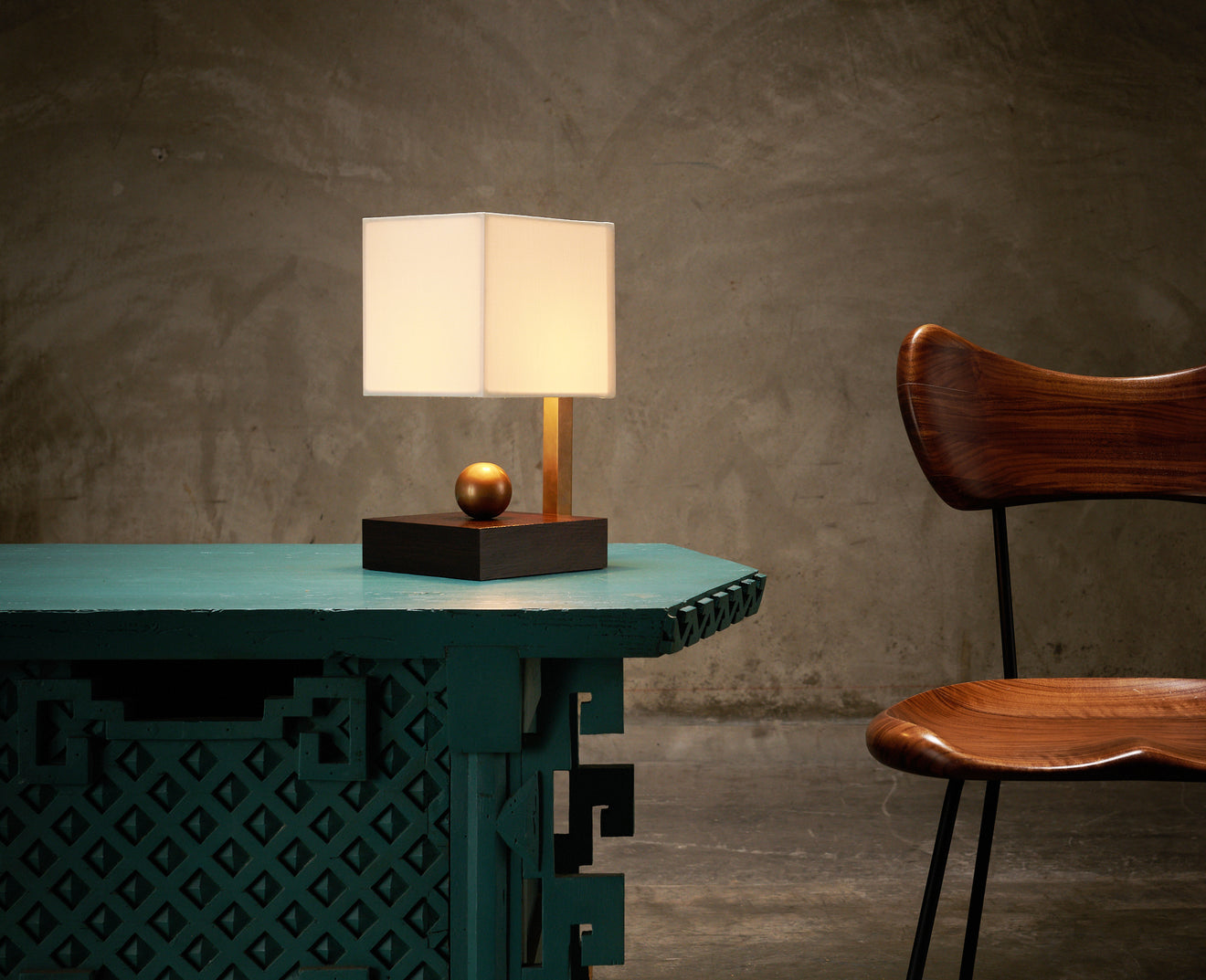 BOUDOIR LAMP,  BRASS BALL SERIES