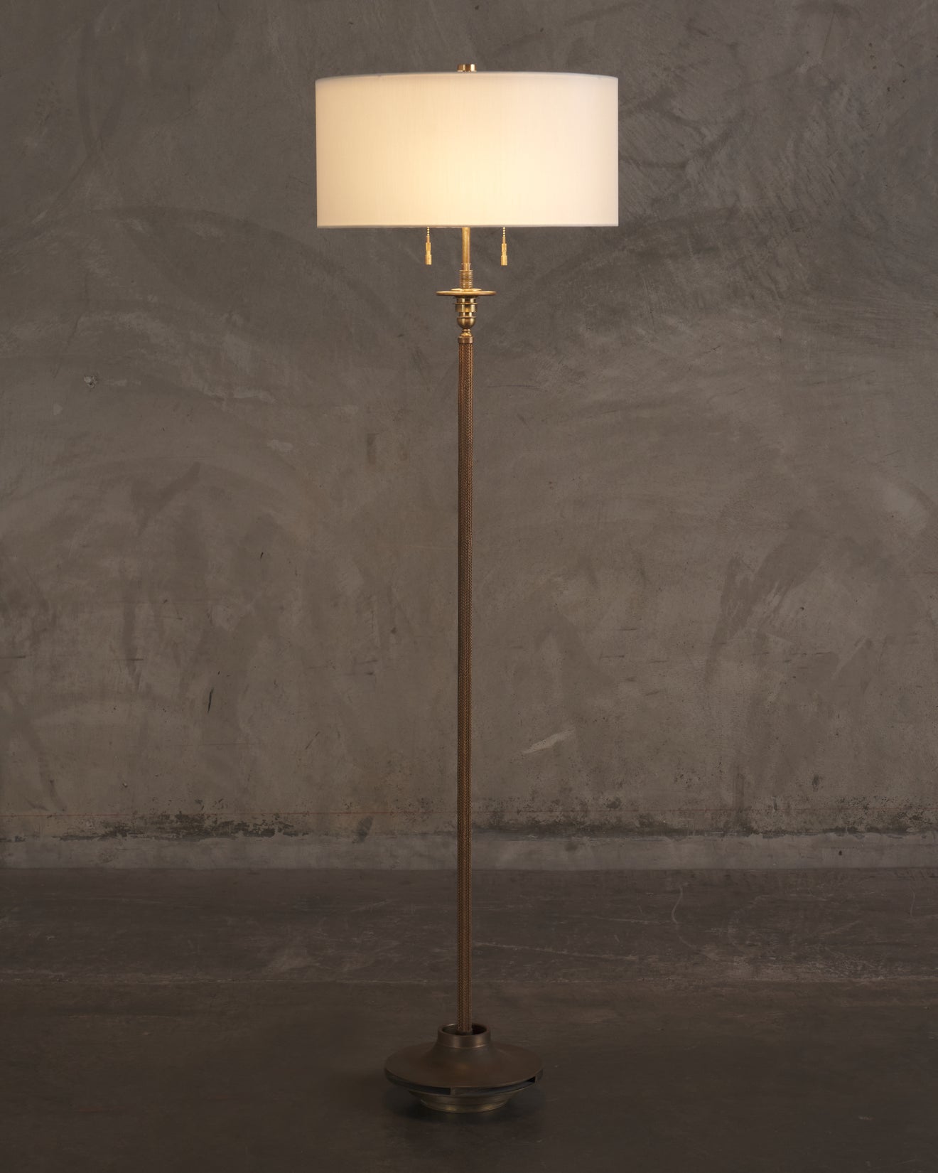 YŪGEN STANDING FLOOR LAMP BY GIANNI VALLINO