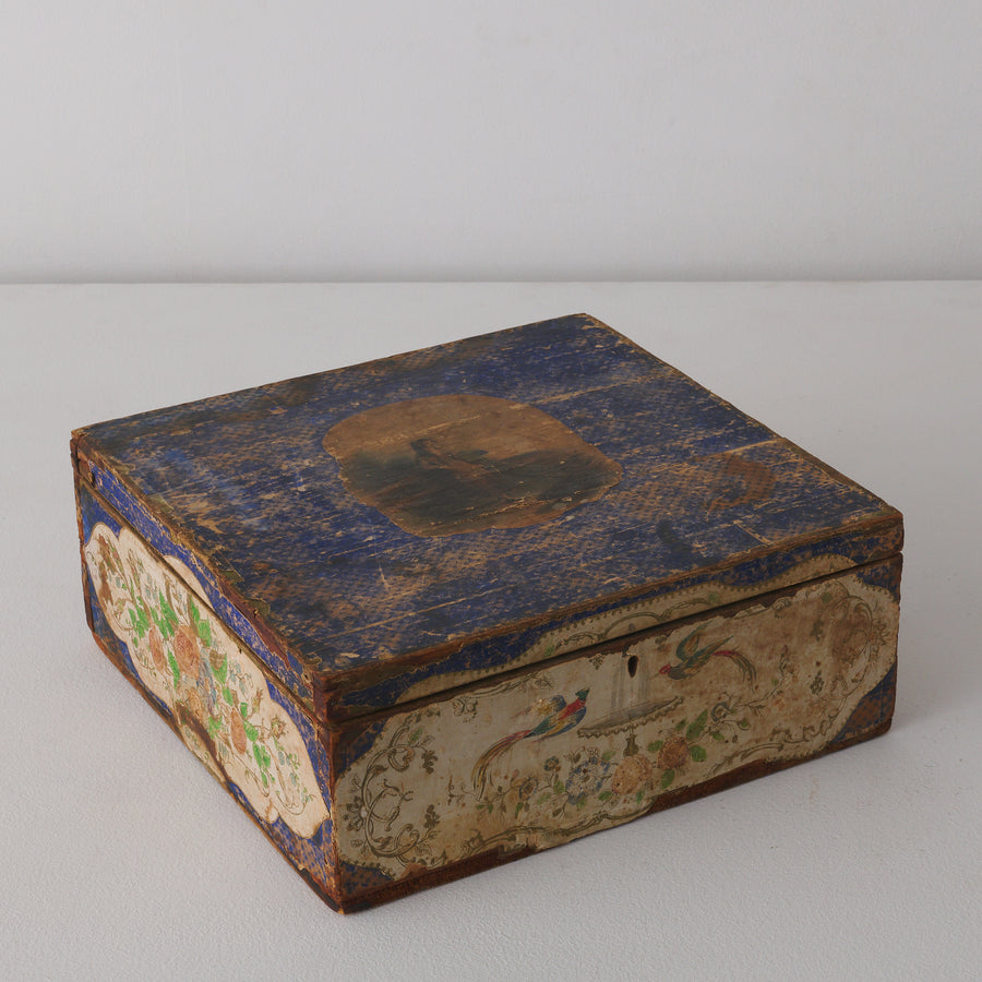 ANTIQUE AMERICAN DECOUPAGE SEWING BOX