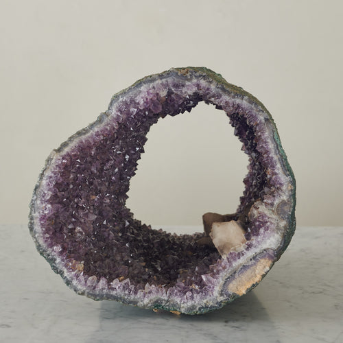 AMETHYST GEODE WITH QUARTZ FORMATIONS