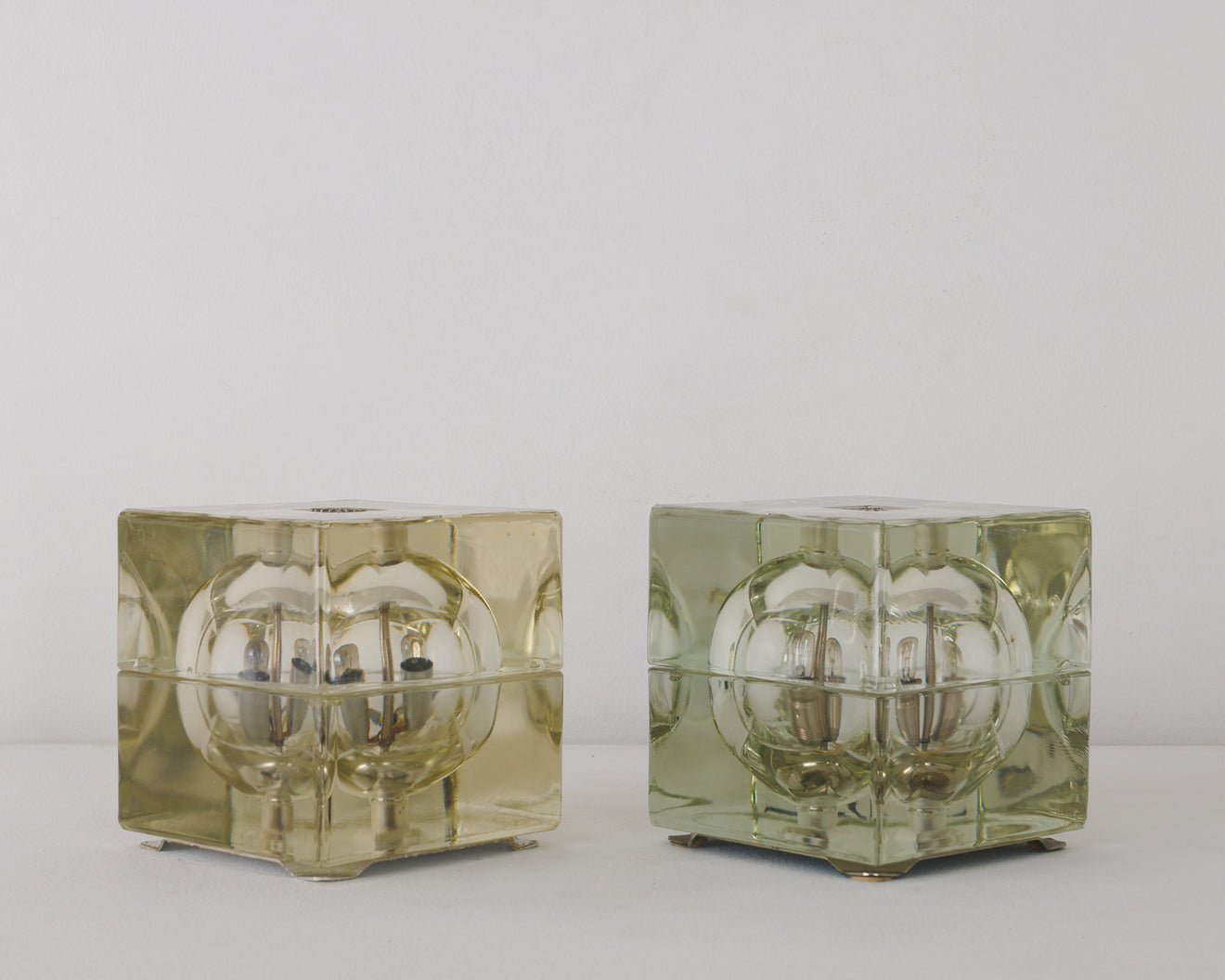 ALESSANDRO MENDINI 'CUBOSFERA' TABLE LAMP for Fidenza Vetraria